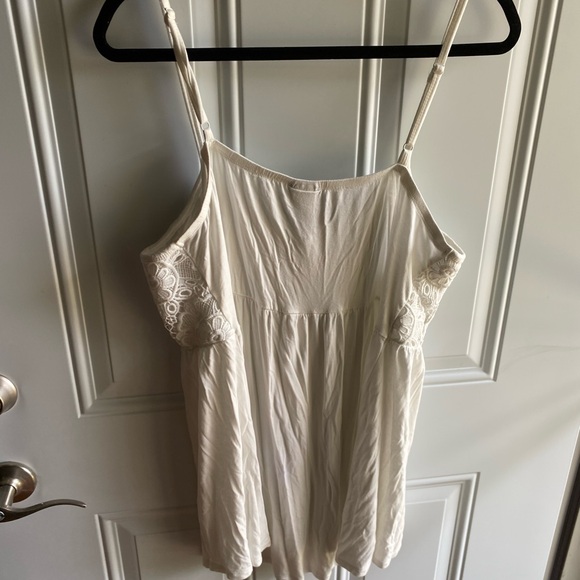 Womens Torrid Ivory White Crochet Babydoll Soft Cami Tank Sz 3 Hi Low Swing Top - Picture 8 of 8